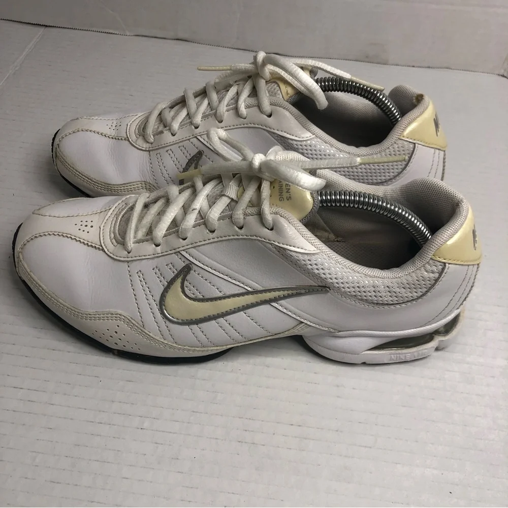 Nike Sneakers Womens 8.5 Air Exceed White Running Shoes Lace Up Low Top